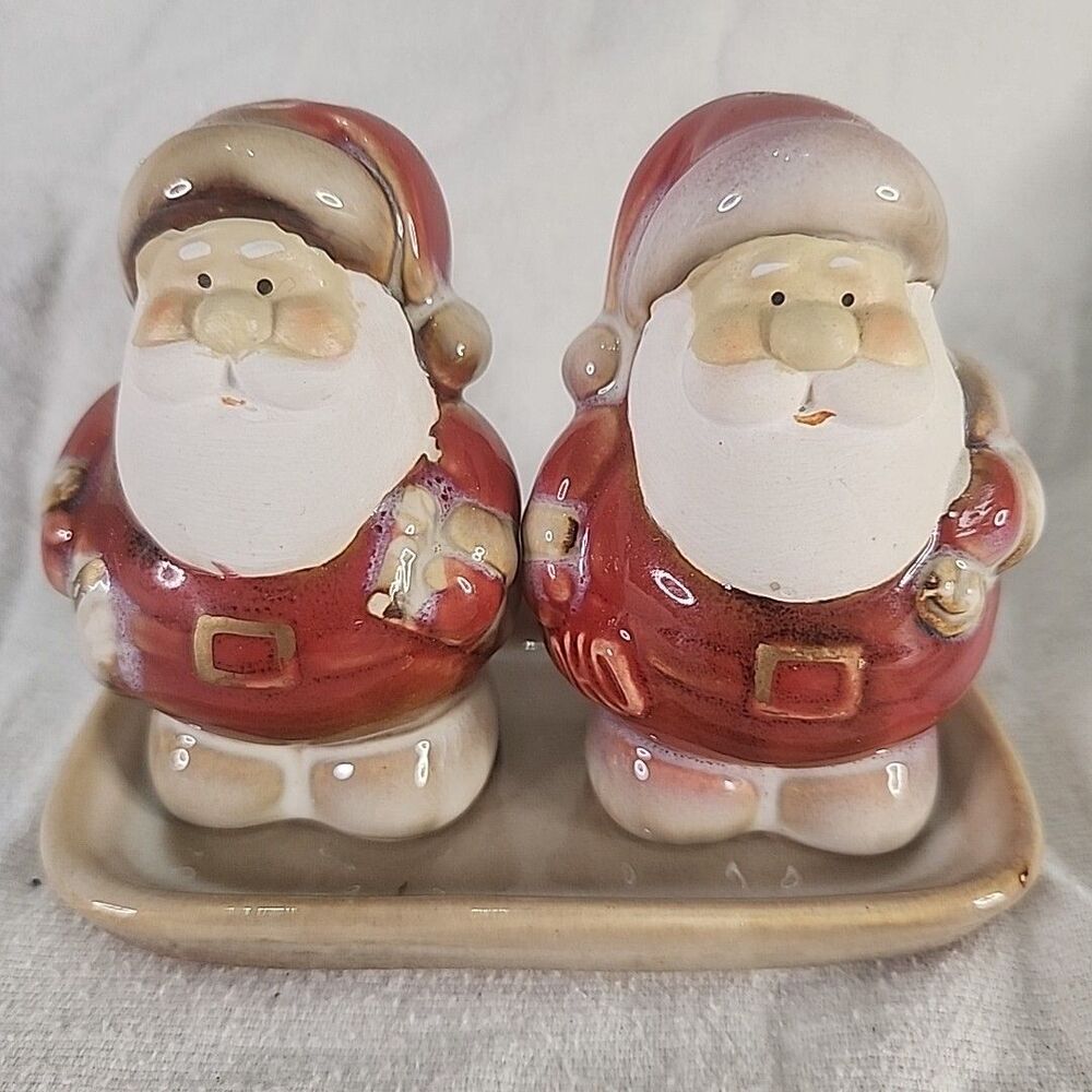 CHRISTMAS Ceramic Santa Claus Salt And Pepper And Tray Set Enchanted Forest New